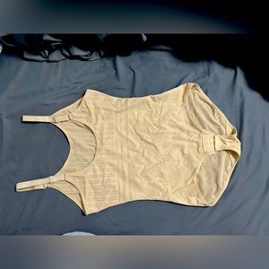 New never used. Fits like 2XL